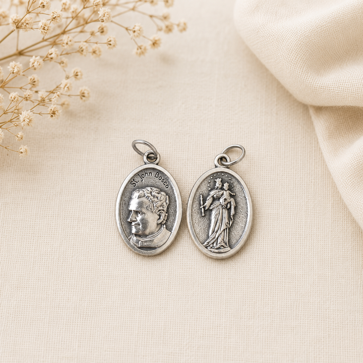 Medalla de San Juan Bosco y la Virgen del Carmen